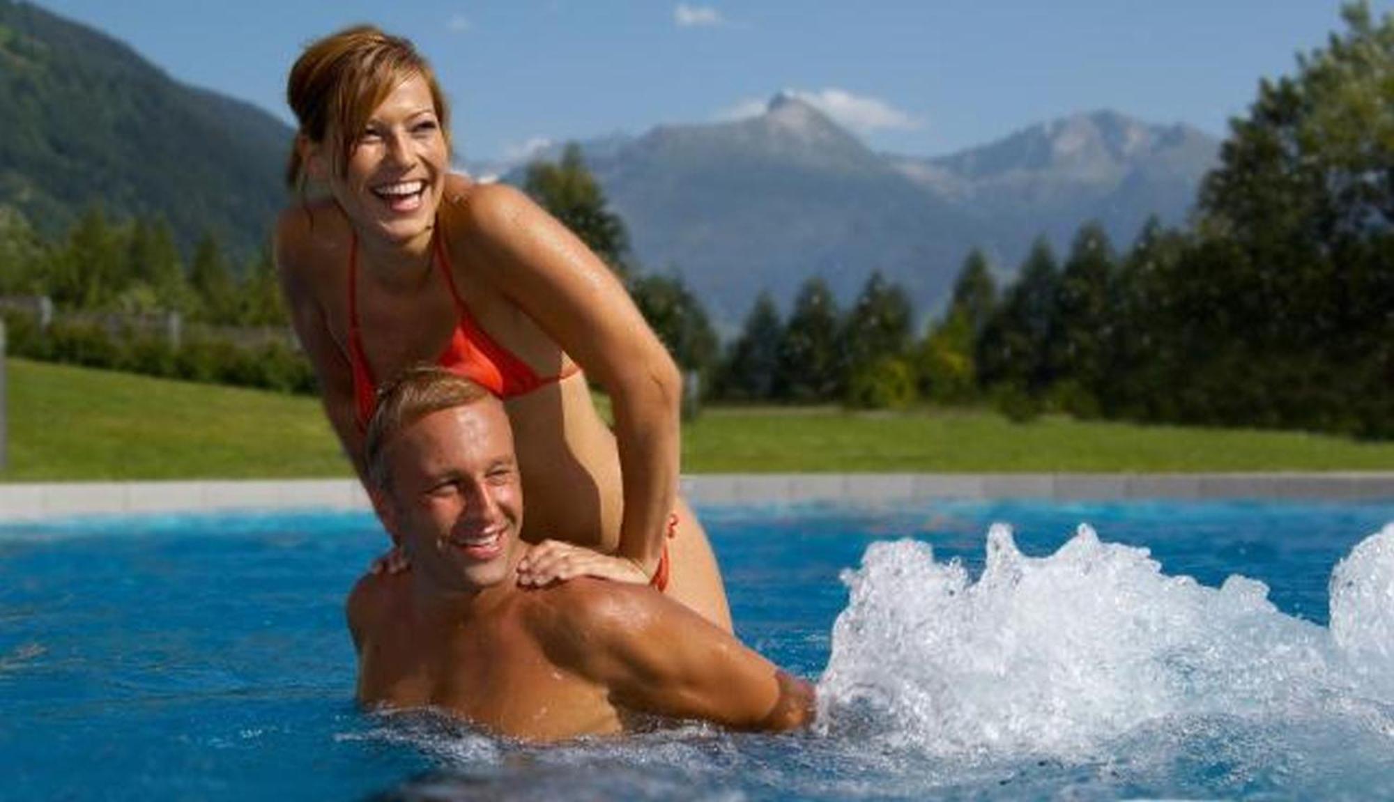 Schiwiese Mit Freiem Eintritt In Alpentherme Und Sommernutzung Der Gasteiner Bergbahnen Bad Hofgastein